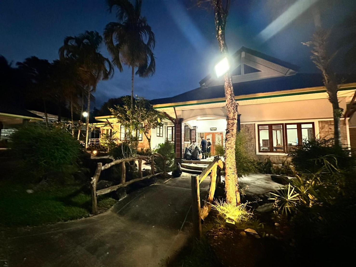 The Pineapple Hotel Краби Экстерьер фото